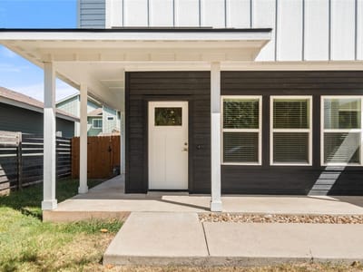 Property photo 4 at 1121 Walton LN Unit #B - 3 bed 2 bath home
