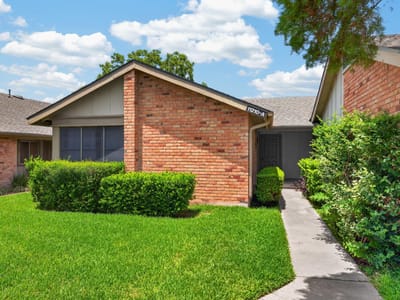 Property photo 2 at 11210 PARKFIELD DR Unit #A - 2 bed 1 bath home