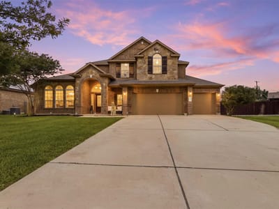 Living area at 1126 Enclave WAY - 4 bed 3 bath home