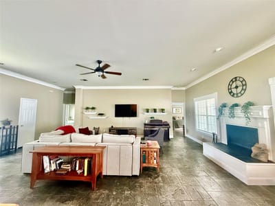 Living area - 1127 Robin Rd Living area at 1127 Robin Rd - 3 bed 2 bath home