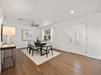 Property photo 3 at 113 Bexar Forest CV - 3 bed 2 bath home