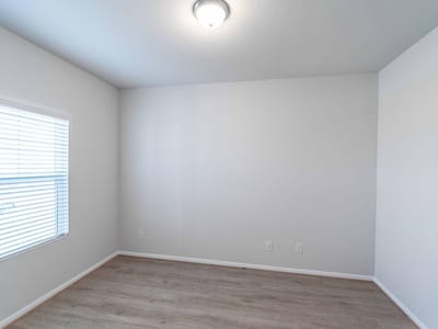 Living area at 113 Cougar Hill Dr - 4 bed 2 bath home