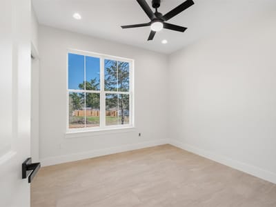 Property photo 2 at 113 Eaglenest CT - 4 bed 3 bath home