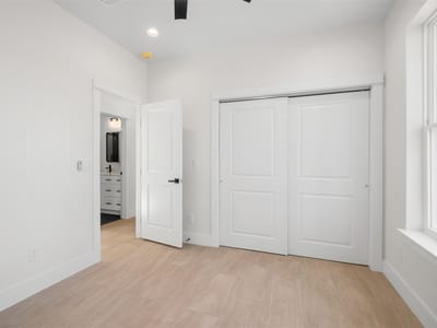 Property photo 3 at 113 Eaglenest CT - 4 bed 3 bath home