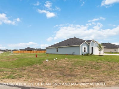 Property photo 3 at 113 Great Northern DR - 4 bed 3 bath home