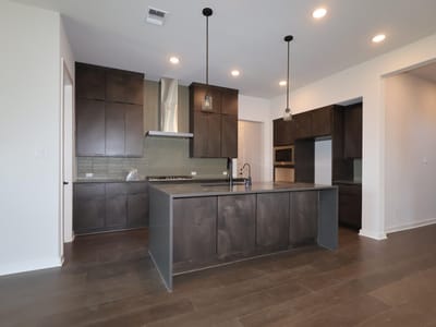 Property photo 3 at 113 Marisol Bend - 4 bed 3 bath home