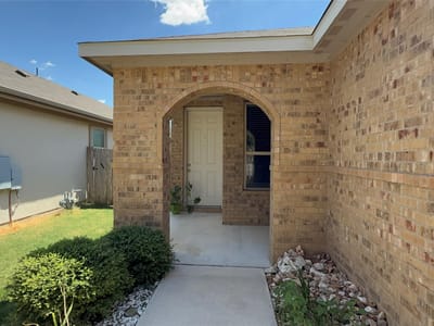 Property photo 2 at 113 Mountain Valley ST - 3 bed 2 bath home