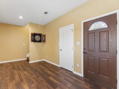 Property photo 4 at 113 War Bonnet RDG - 3 bed 2 bath home