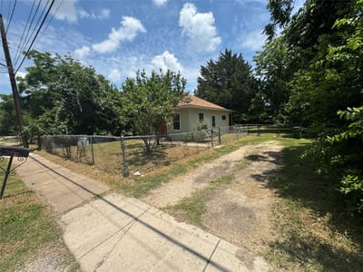 Property photo 2 at 1133 Saucedo ST - 2 bed 1 bath home