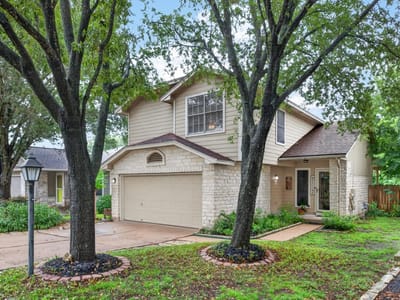 Living area at 11342 Canterbury Tales LN - 3 bed 2 bath home