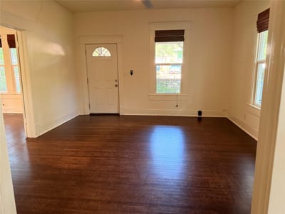 Bathroom at 1136 Eleanor ST - 2 bed 2 bath home