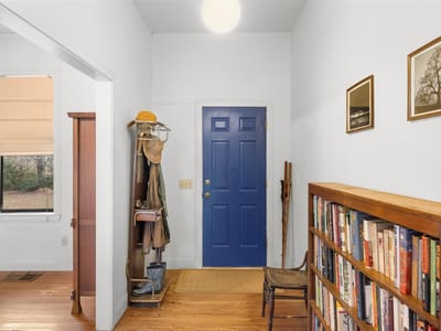 Primary bedroom at 1139 Private Road 7009 Rd - 2 bed 2 bath home