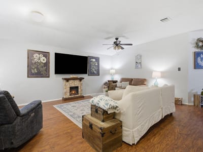 Property photo 5 at 114 Creston ST - 3 bed 2 bath home