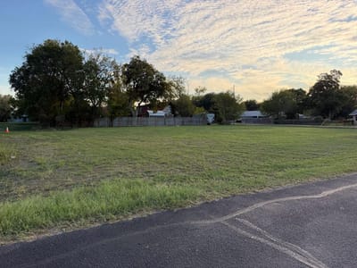 Photo 4 of 8 at 114 Hasler ST - Bastrop, Bastrop, TX