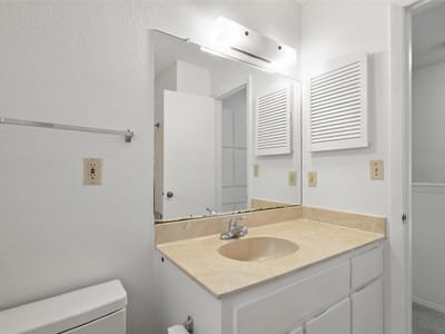 Primary bedroom at 11435 Ptarmigan DR - Quail Hollow Sec 04, Austin, TX
