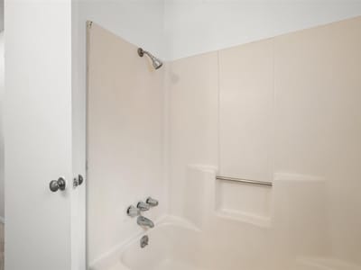 Bathroom at 11435 Ptarmigan DR - Quail Hollow Sec 04, Austin, TX