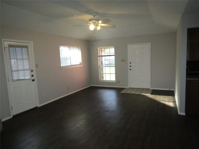 Bathroom at 11443 Ptarmigan Dr - Quail Hollow Sec 04, Austin, TX