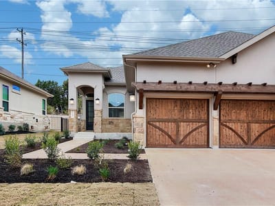 Living area at 115 Cartwheel Bnd - 3 bed 2 bath home