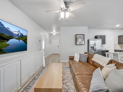 Primary bedroom at 115 Cibolo Creek DR - 3 bed 2 bath home