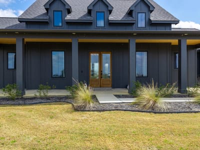 Living area at 115 Country View Lane - 4 bed 2 bath home