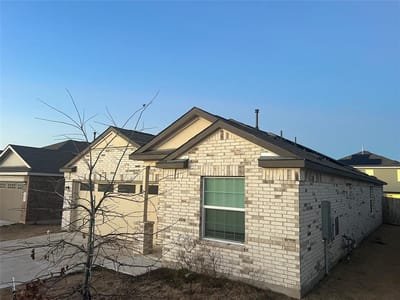 Living area at 115 Vintage Dr - 4 bed 3 bath home