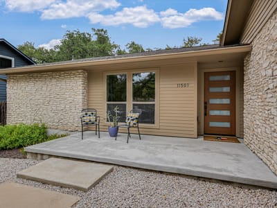 Photo 2 of 20 at 11509 Heathrow DR - 4 bed 2 bath home