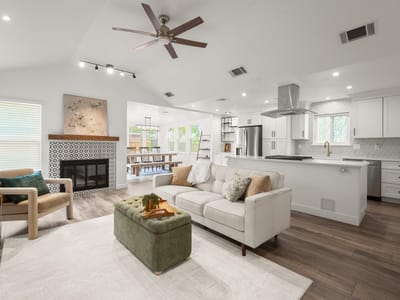Living area at 11510 Hidden Quail Dr - 3 bed 2 bath home