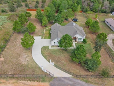 Property photo 2 at 116 Brahman CT - 4 bed 3 bath home