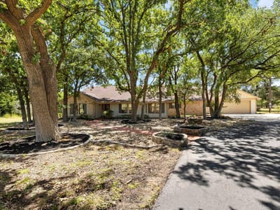 Primary bedroom at 116 Fawn GLN - 4 bed 2 bath home