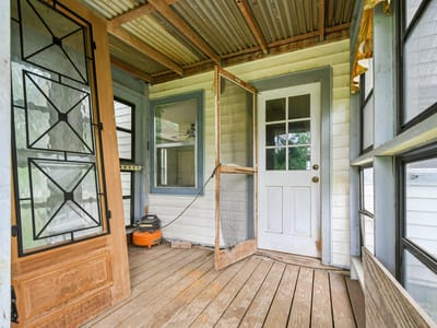 Primary bedroom at 116 Hart Ln - 1 bed 1 bath home