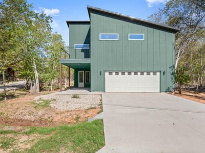 Primary bedroom at 116 kahana Ln - 3 bed 2 bath home