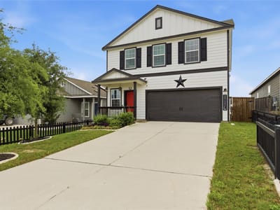 Living area at 116 Night Riders Way - 4 bed 2 bath home