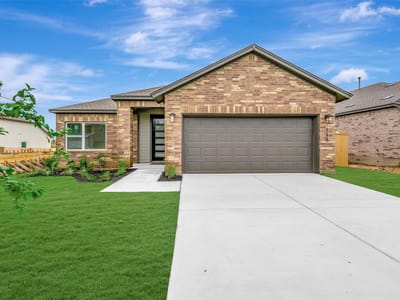 Living area at 116 Pinyon Pine DR - 3 bed 2 bath home