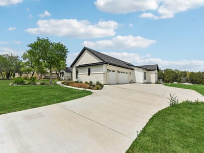 Living area at 116  Tranquility Trails Dr - 4 bed 3 bath home