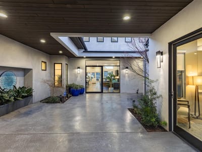 Living area at 116 Wennmohs Pl - 7 bed 7 bath home