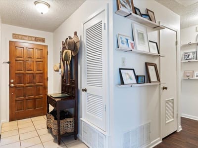 Primary bedroom at 11604 Oak TRL - 3 bed 2 bath home