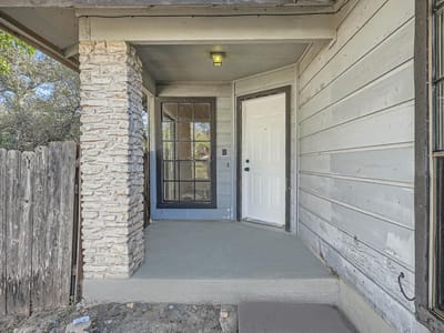 Living area at 11605 Poplar Cv - Walnut Ridge 02, Austin, TX