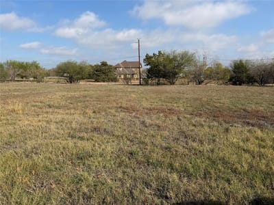 Living area at 11622-a Doyle Overton-a Rd - Austin, TX