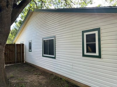 Photo 3 of 30 at 11624 Quarter Horse TRL - 4 bed 2 bath home