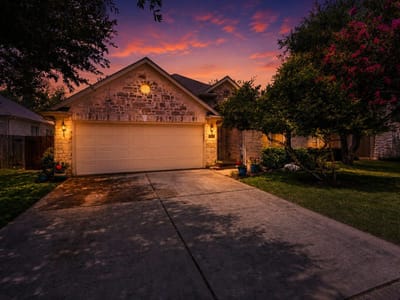 Living area at 11625 Sweet Basil CT - 4 bed 2 bath home