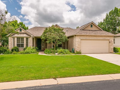 Living area at 117 Blazing Star Dr - 3 bed 2 bath home