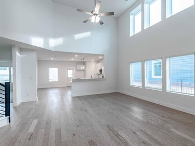 Living area at 117 Cougar Hill Dr - 4 bed 2 bath home