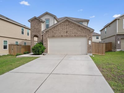 Living area at 117 Guardian Angel Ct - 4 bed 3 bath home