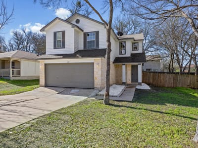 Living area at 117 High Point BLVD - 3 bed 2 bath home