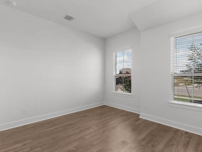 Property photo 4 at 117 Lady Fern DR - 4 bed 3 bath home