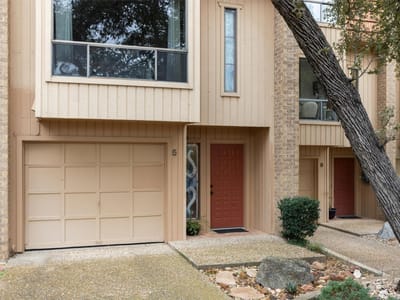 Living area at 117 Lost SPUR Unit #5 - 2 bed 2 bath home