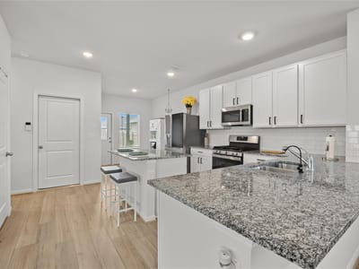 Property photo 3 at 117 Shenandoah DR - 3 bed 2 bath home