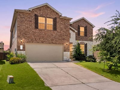 Living area at 11708 Roscommon TRL - 4 bed 2 bath home
