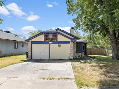 Property photo 2 at 11709 Rotherham DR - 2 bed 2 bath home