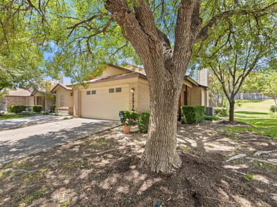 Property photo 2 at 11716 Norwegian Wood DR - 3 bed 2 bath home